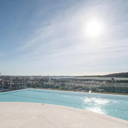 Saudade - 1 Bedroom And Shared Pool In Campolide Apartment