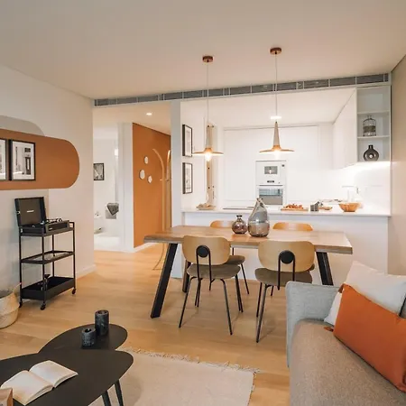 Saudade - 1 Bedroom And Shared Pool In Campolide Lejlighed *